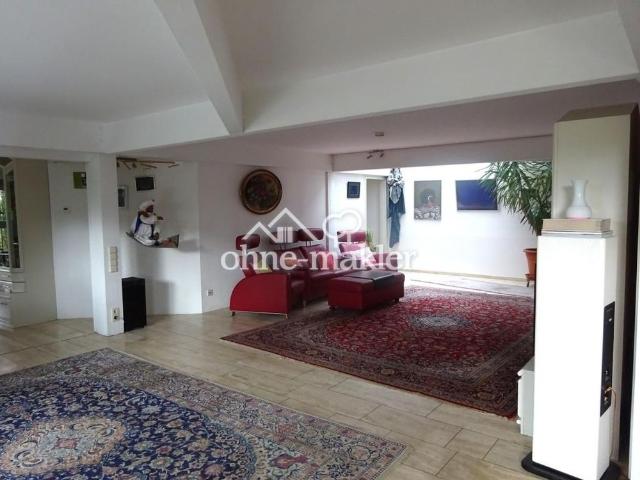 Große Maisonette mit Garten und Biotop