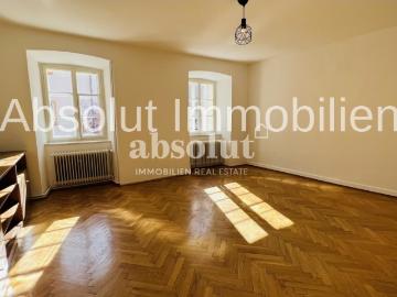 Große Mietwohnung in historischem Altbau, ca. 160 m² Wnfl 5 Räume in Fussgängerzone von Zell/See!