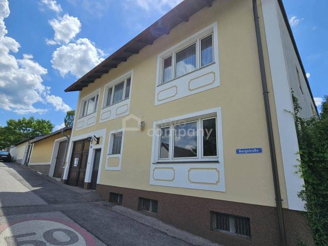 Große Mietwohnung mit Wintergarten zum kleinen Preis in Hof/Leithagebirge!