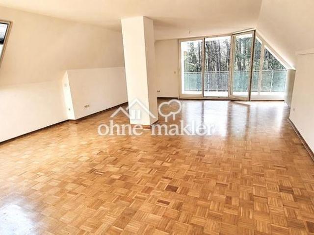 Große sonnige Dachgeschosswohnung Ruhige Villenlage Südloggia ca. 20 Min. zum Hauptbahnhof