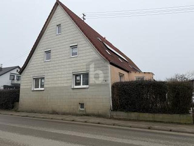 GROßE SCHEUNE, GARAGE & WOHNEN AUF VIEL GRUND