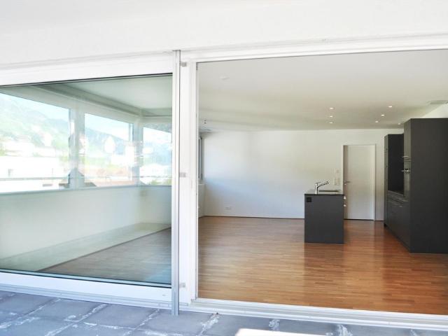Grosse schöne 4.5 Zimmer Wohnung zu vermieten