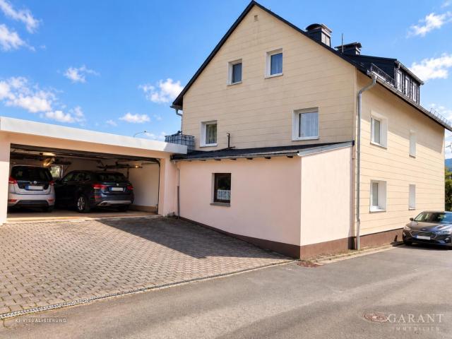 Große Räume, viel Licht und ein herrlicher Garten Platz für die ganze Familie!