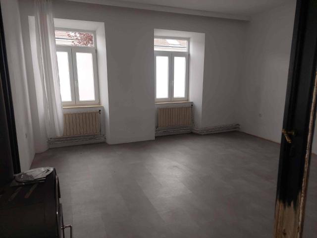 Große Wohnung mit vier Schlafzimmer in einem ehemaligen Bauernhof