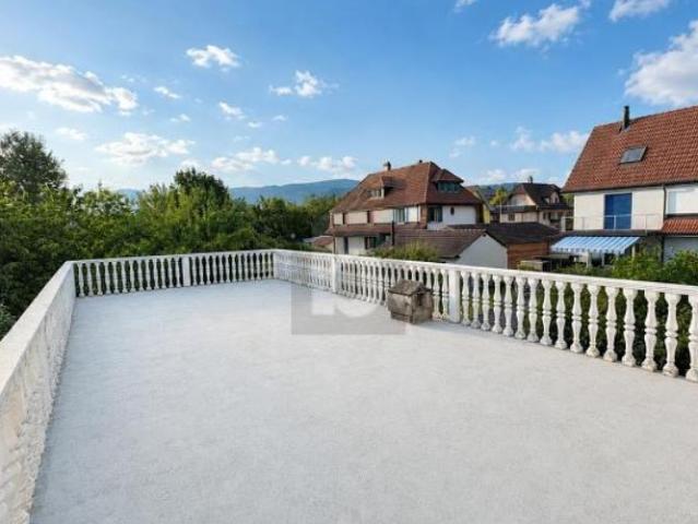 GROSSE TERRASSE AN RUHIGER LAGE