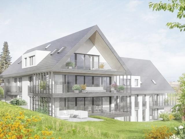 Grosse Terrasse und moderne Ausbau über dem Nebel