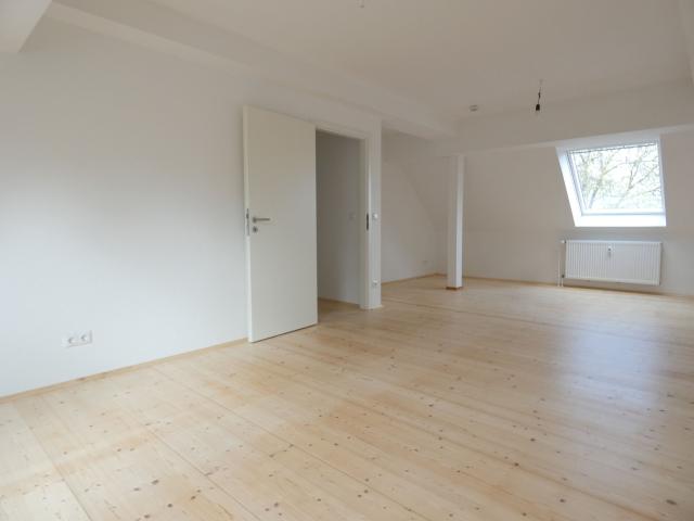 Große und moderne 3 Zi Wohnung mit Balkon sucht neuen Mieter