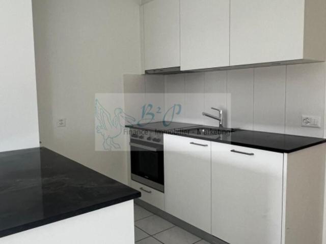Große und helle 3.5 Zimmer Wohnung