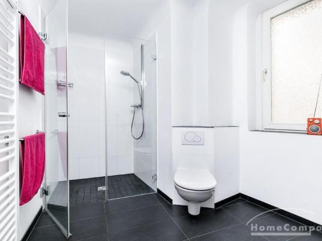 Große und helle 3 Zimmer Altbauwohnung in Berlin Wilmersdorf, möbliert