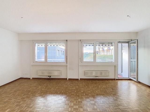 Grosses und helles 4½ Zimmer Haus in der Nähe aller Annehmlichkeiten