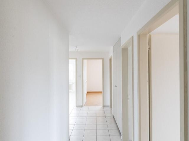 Grosse und helle 4.5 Zimmerwohnung zu vermieten!