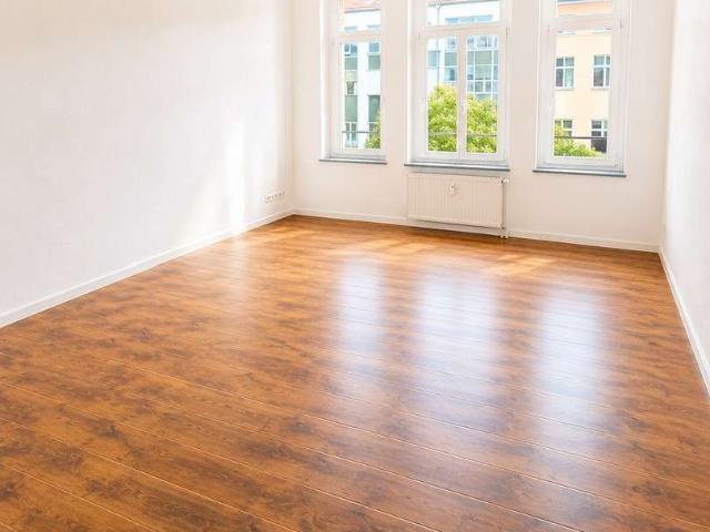 Große und helle, 4 Zimmer Wohnung, Halberstädter Straße