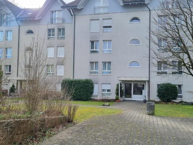 Grosse und zentralgelegene Wohnung in Kehrsatz