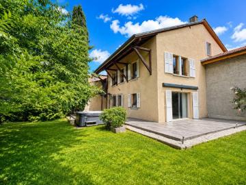 Große Villa – Aire la Ville