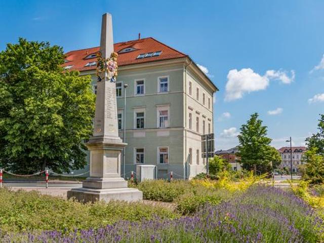 Große zentrumsnahe 3 Raum Wohnung mit Balkon und Aufzug
