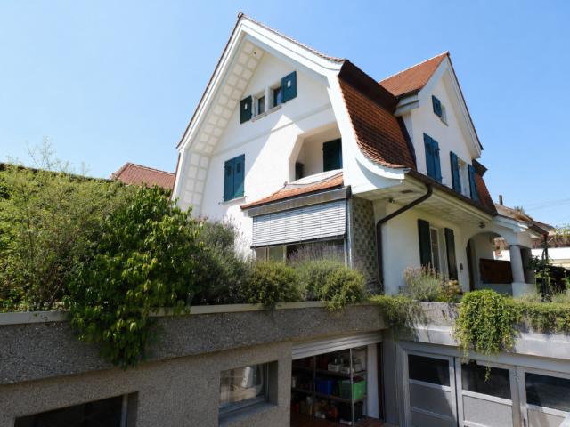 GROSSEN IMMOBILIEN Freistehendes Einfamilienhaus mit Werkstatt, Atelier oder Praxis