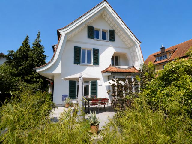GROSSEN IMMOBILIEN Freistehendes Einfamilienhaus mit Werkstatt, Atelier oder Praxis