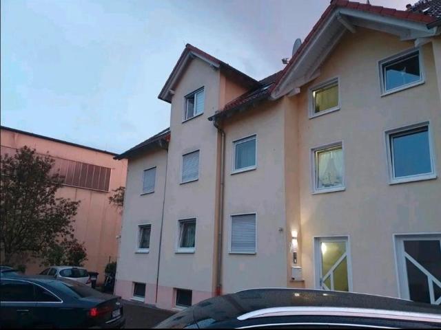 Großer Maisonette Wohnung mit eigenem Garten in HU Steinheim