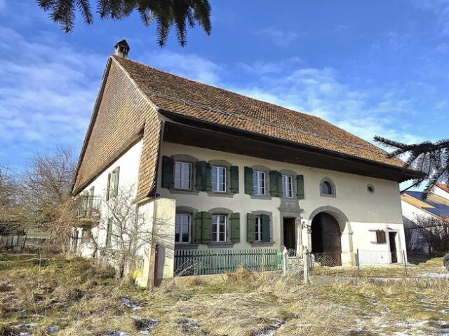 Zu renovierendes Bauernhaus im Dorf – Brenles
