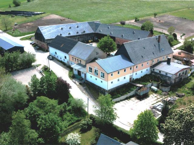 Großer 4 Seitenhof in Stadtnähe mit 4 WE, als Reiterhof genutzt