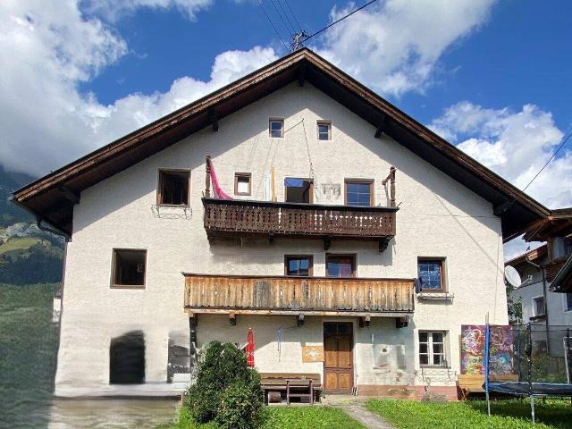 Großes Mehrfamilienhaus in Absam – 350m² mit Bergblick, sanierungsbedürftig
