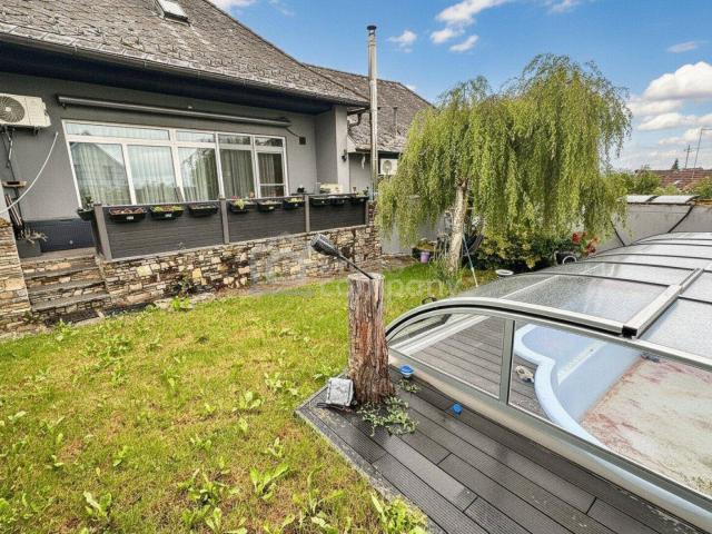 Großes Mehrfamilienhaus in Artstetten, 17 Zimmer, Garten, Garagen, Top Ausstattung!