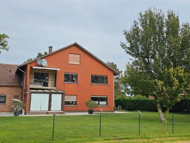 Großes Mehrfamilienhaus mit KFZ Werkstatt