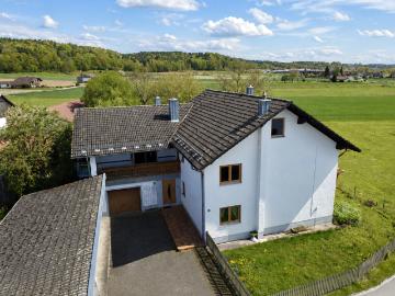 Großes Anwesen mit Ausbaupotenzial