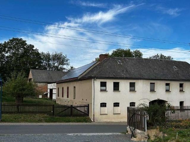 Großes Bauernhaus mit Teich und Scheune für 2 3 Generationen saniert