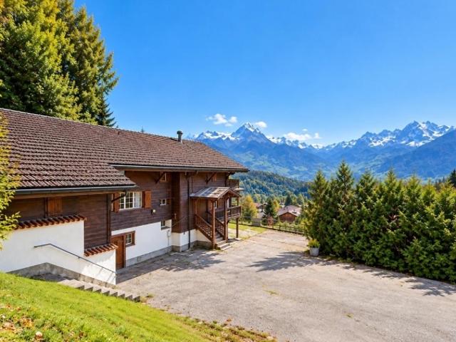 Großes Charakter Chalet wird in Villars sur Ollon renoviert, herrliche Aussicht