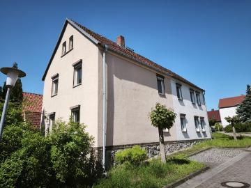 Großes Doppelhaus in toller Lage in Friedersdorf im Seengebiet, San. Bedarf