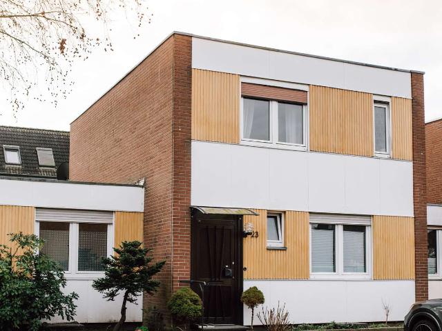 Großes Eckhaus mit schönem Garten und vollunterkellert ideal für Familien