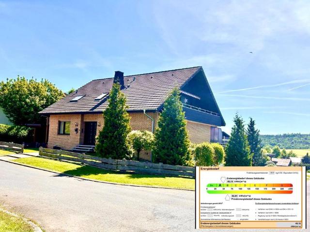 Großes EFH mit PV Anlage, sep. Wohnbereich im OG, Wärmep Pool