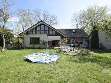 Großes Ein Zweifamilienhaus mitten im Zentrum von Kirchweyhe