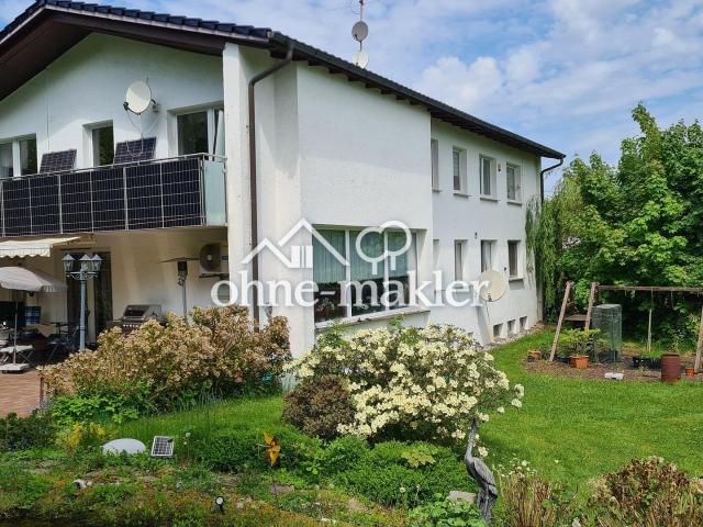 Großes Einfamilienhaus