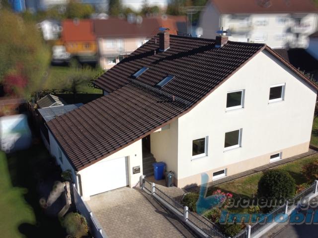 Großes Einfamilienhaus für 2 Generationen in schöner und ruhiger Siedlungslage von Plattling