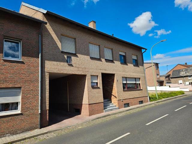Großes Einfamilienhaus Generationenhaus in Zülpich