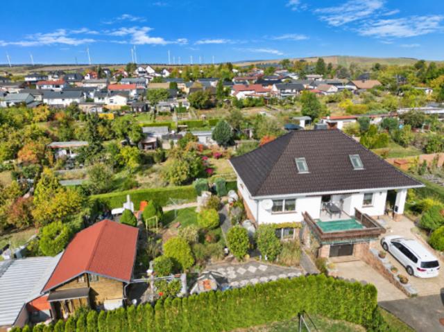 Großes Einfamilienhaus in Allstedt zu verkaufen