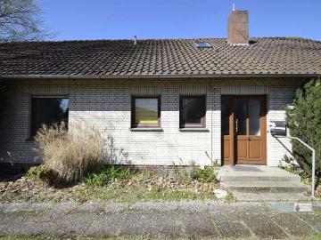 Großes Einfamilienhaus mitten im Zentrum von Kirchweyhe mit großem Garten und Garage