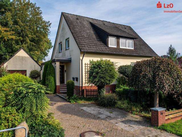 Großes Einfamilienhaus mit Einliegerwohnung – Ihr neues Zuhause auf 1.145 m² Grundstück