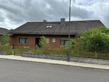 Großes Einfamilienhaus mit Einliegerwohnung in Romrod