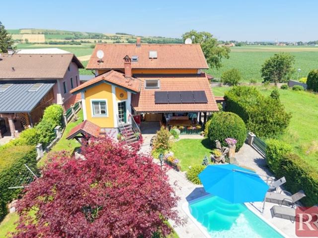 Großes Einfamilienhaus mit herrlicher Terrasse und vielen Extras