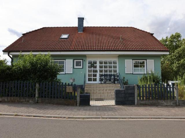 Großes Familienhaus mit 265 m² Wohnfläche in Flonheim