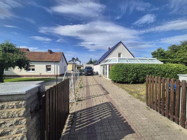 Großes Haus 312 m², 10 Zimmer Garten, Wintergarten, 2 Garagen