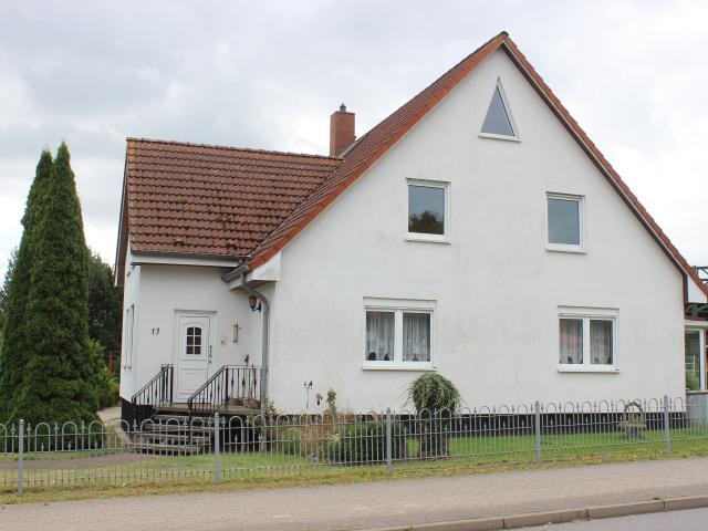 Großes Haus in Ostseenähe