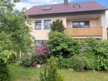Großes Haus in ROTH mit Doppelgarage und großem Garten  PRIVAT