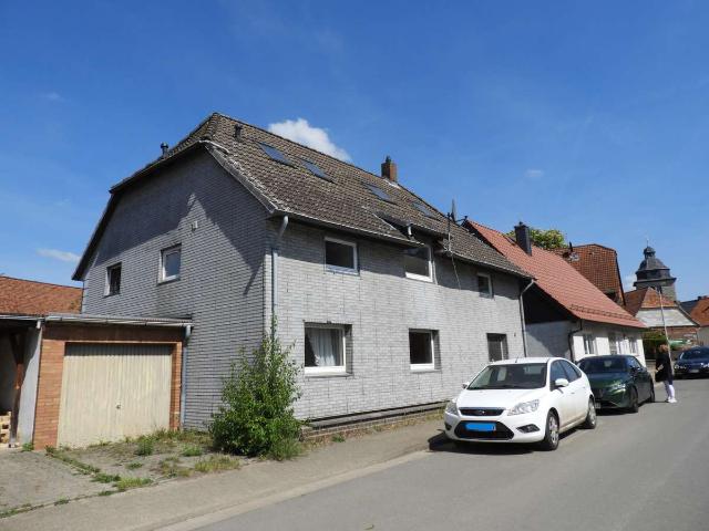 Großes Haus mit neun Zimmer in Oedelum!