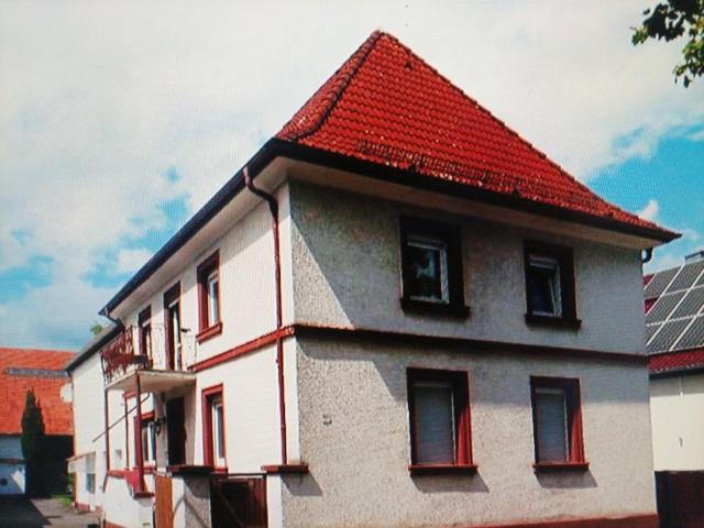 Großes Haus mit viel Hof und Garten in Heiligenstein