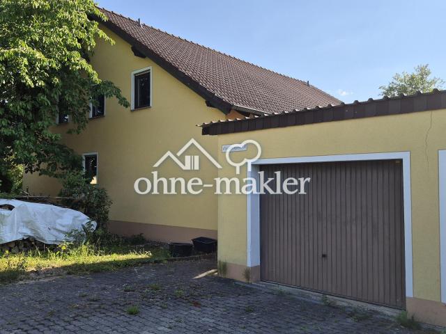 Großes Haus mit 2 spiegelgleichen Einheiten im EG mit Keller, Ausbaufähigen OG und großen Garten