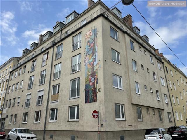Großes Potential! Großzügige 2 Zimmer Wohnung, unbefristet vermietet